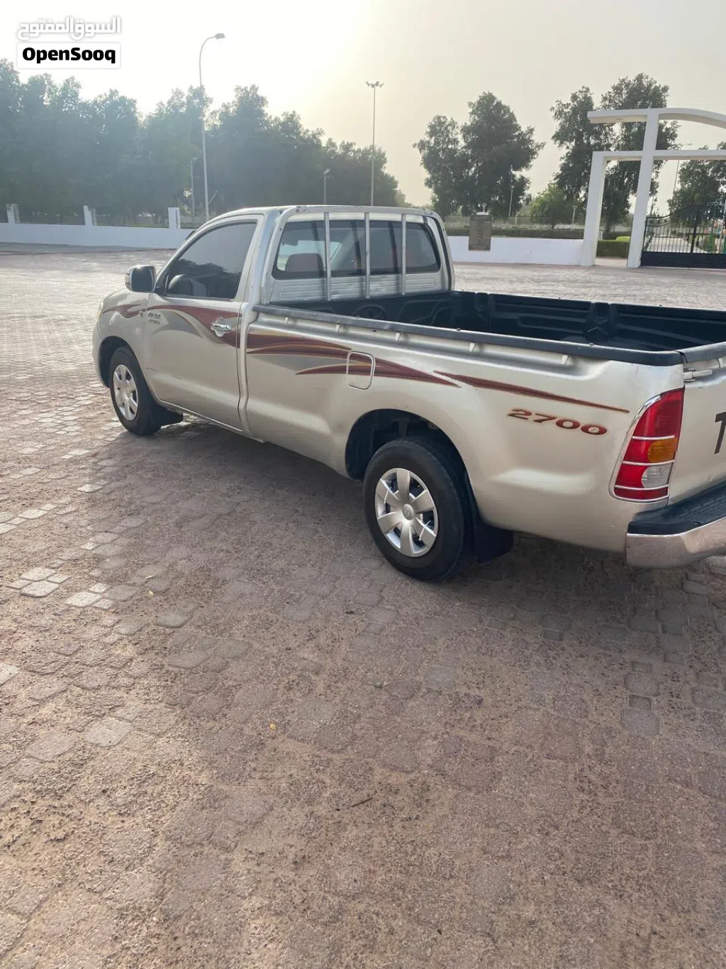 تويوتا هيلوكس DLX