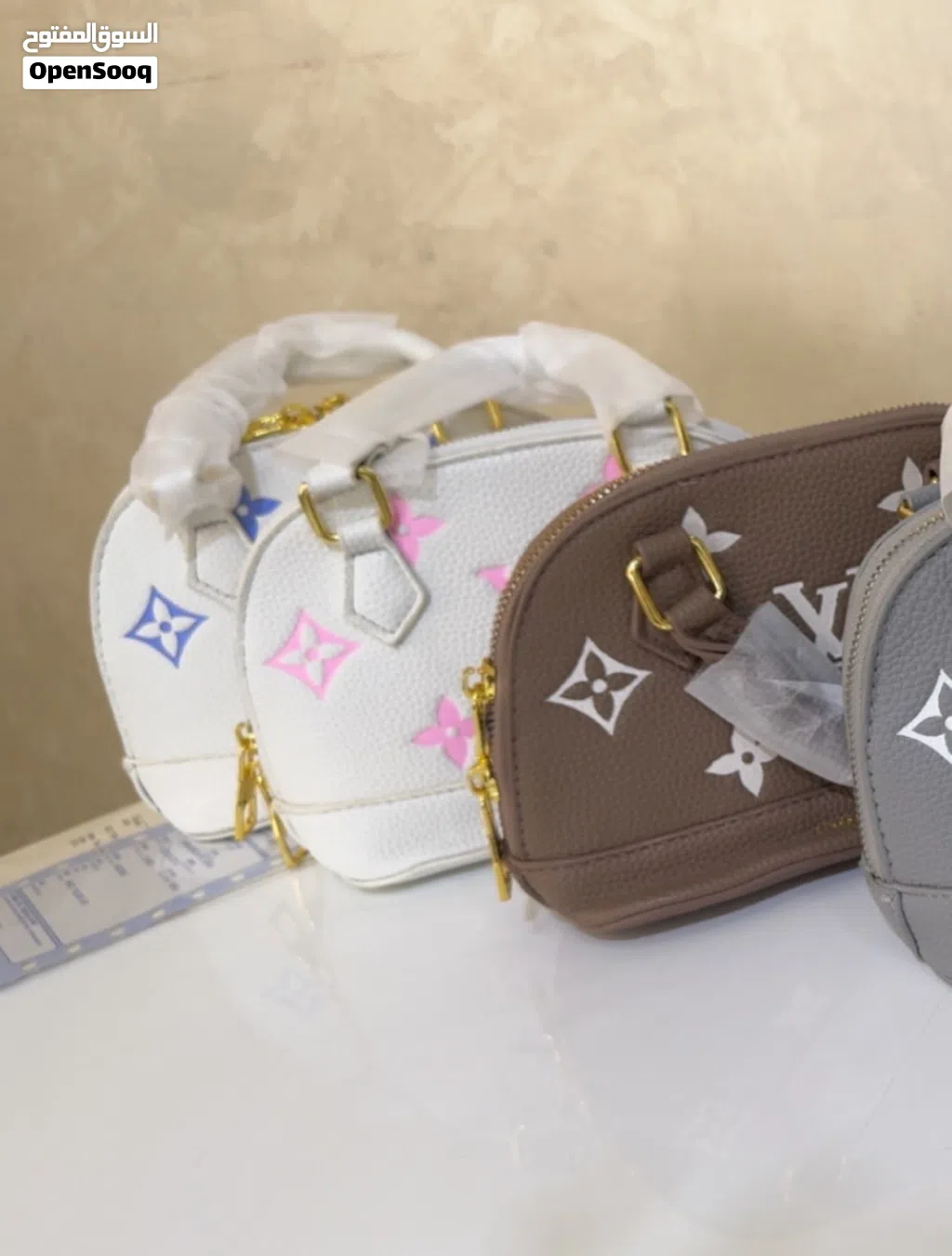 LV هاي كواليتي جلد طبيعي