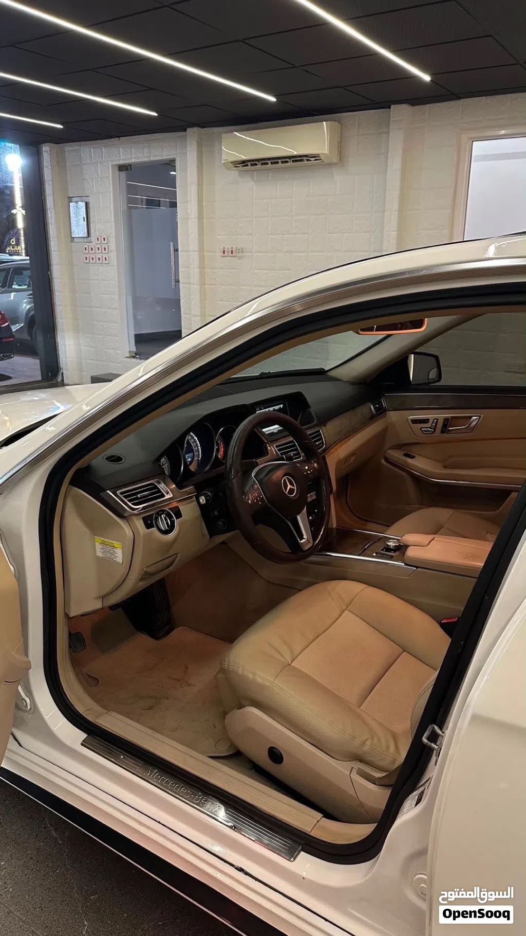 مرسيدس بنز الفئة-E E 300