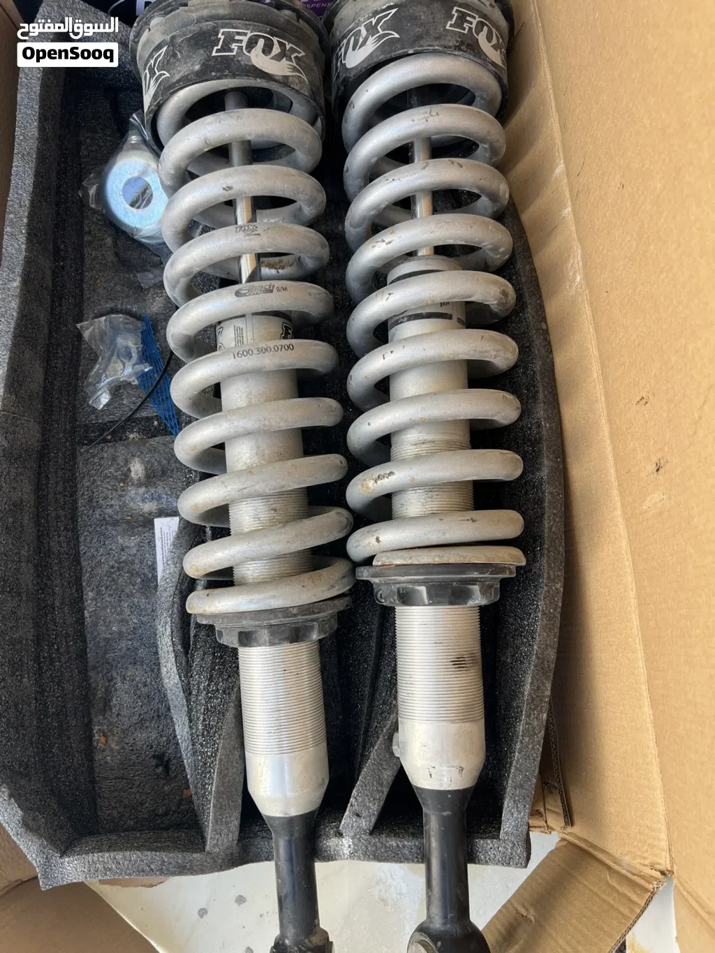 Full kit fox suspensions for Land Cruiser 200