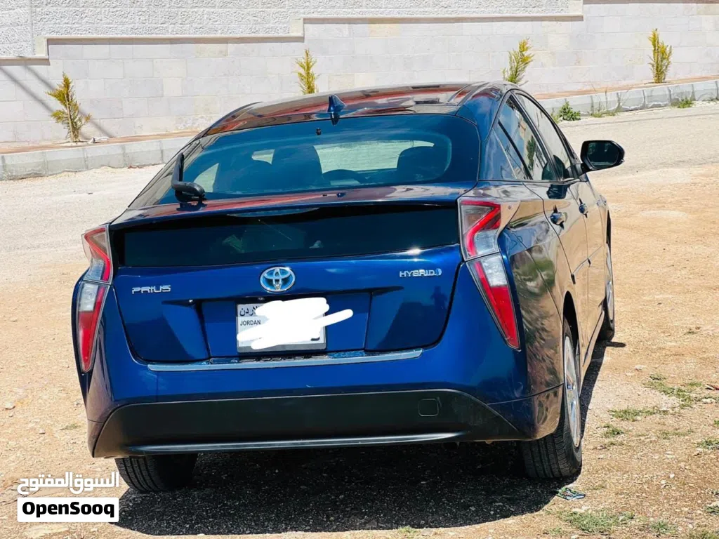 تويوتا بريوس Prius