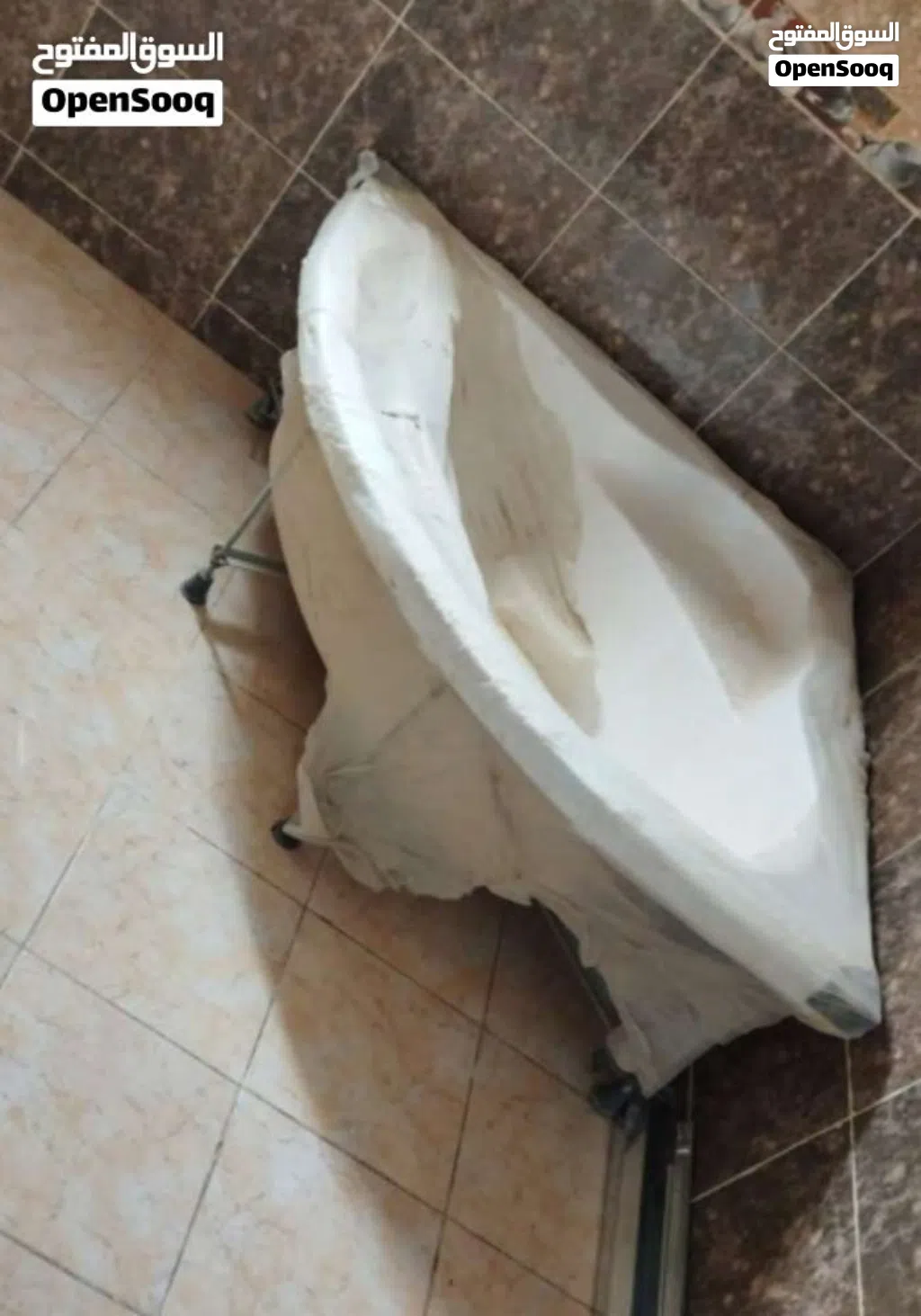 بانيو دوش متلت زاوية مقاس 120في120 جديد بالنايلو صناعة تركيا درجة اولى