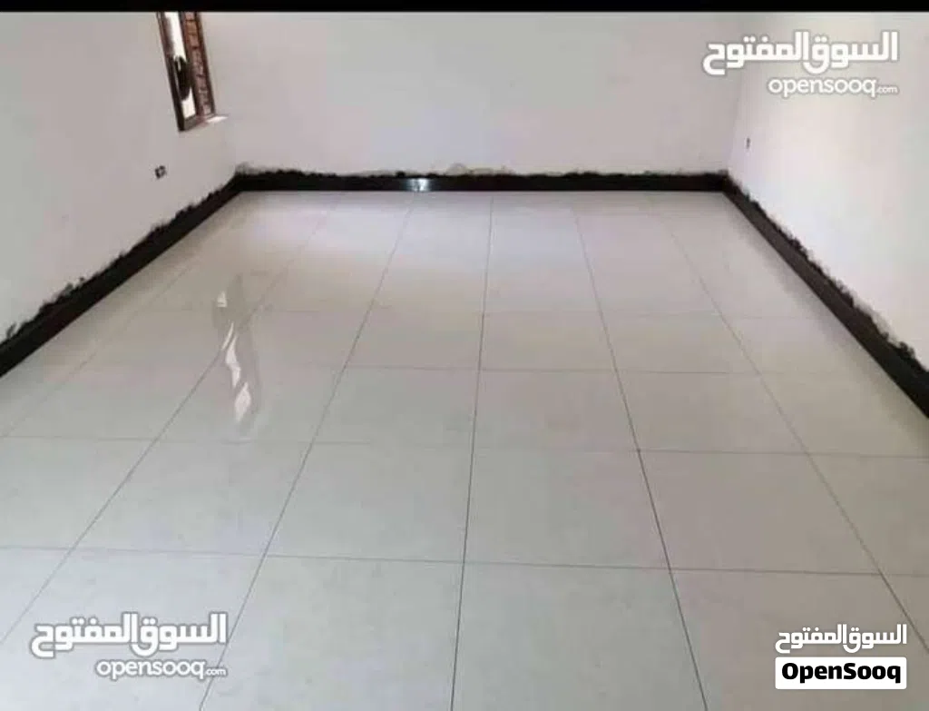 خلفه سيراميك وبورسلان ومرمر ودرج