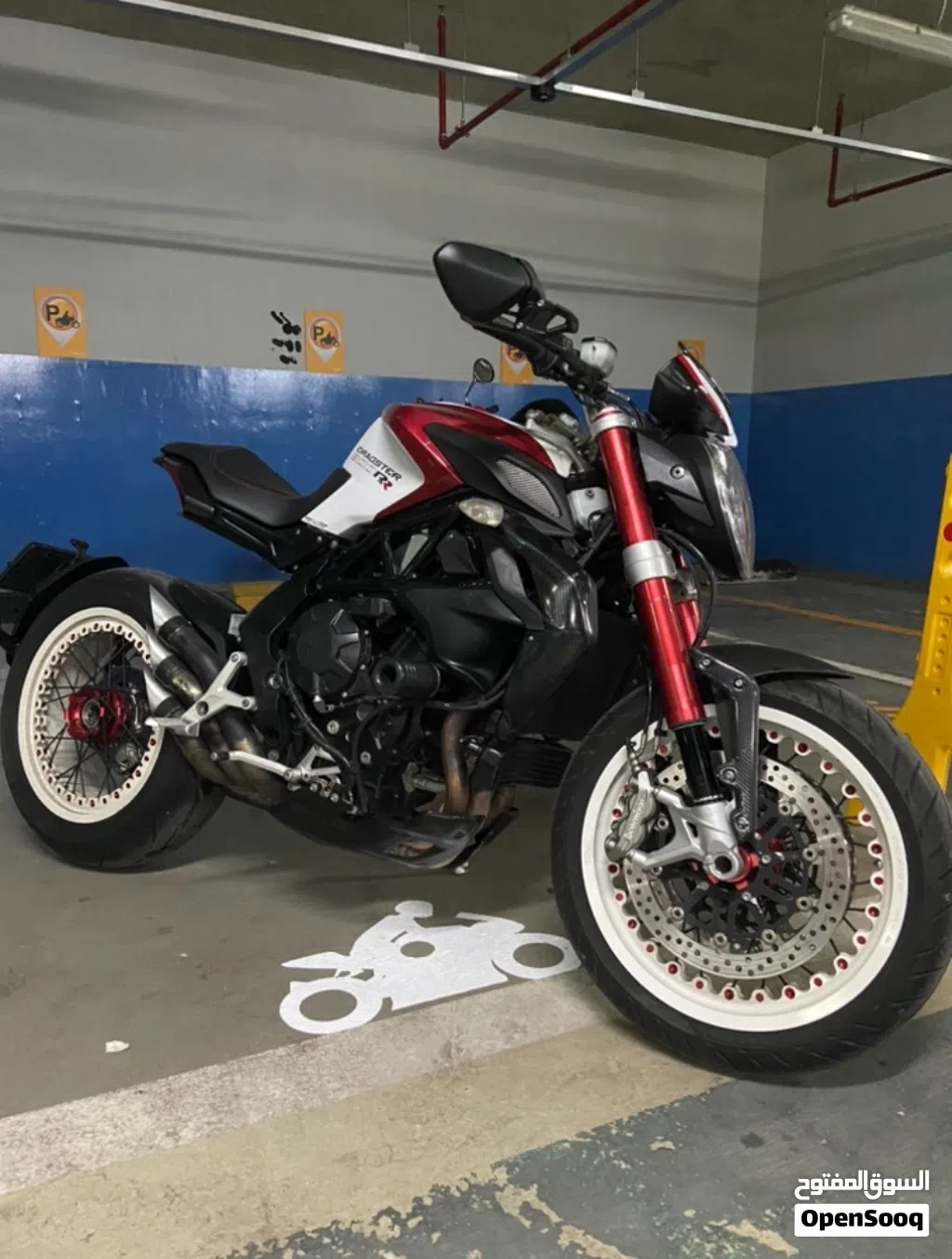 MV Agusta Dragster 800 RR