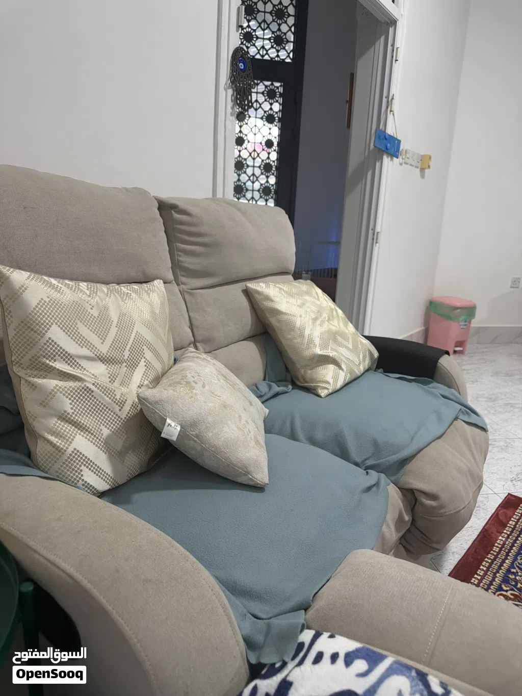 كنبة 2 و3 للبيع