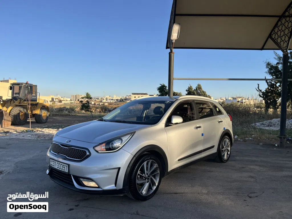 كيا نيرو EX Touring