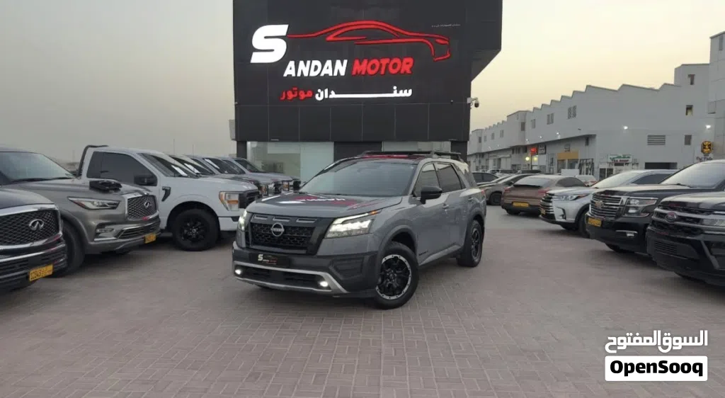 Nissan Pathfinder XE