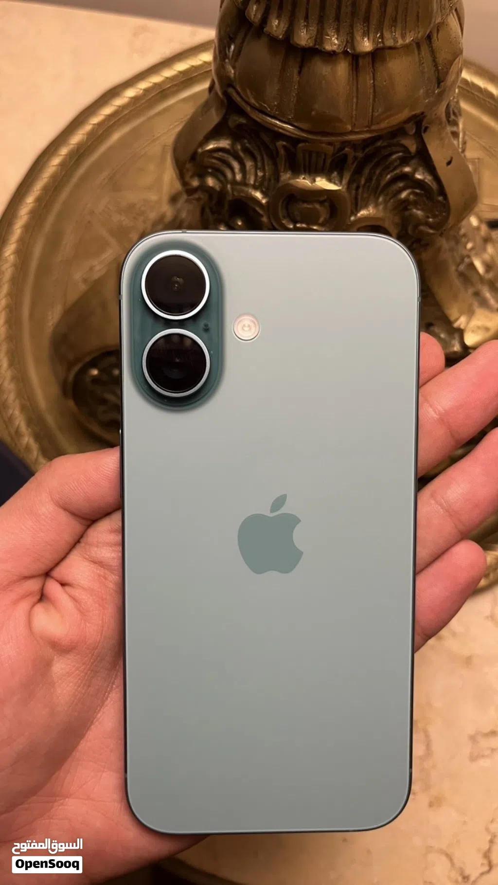 iPhone 16 تركوازي