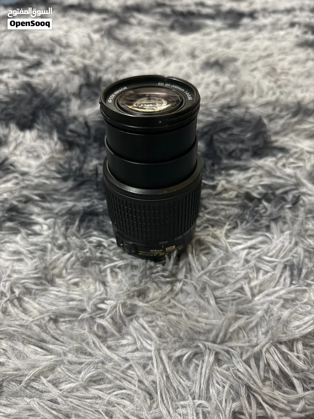 عدسة كاميرة نيكون 55-200