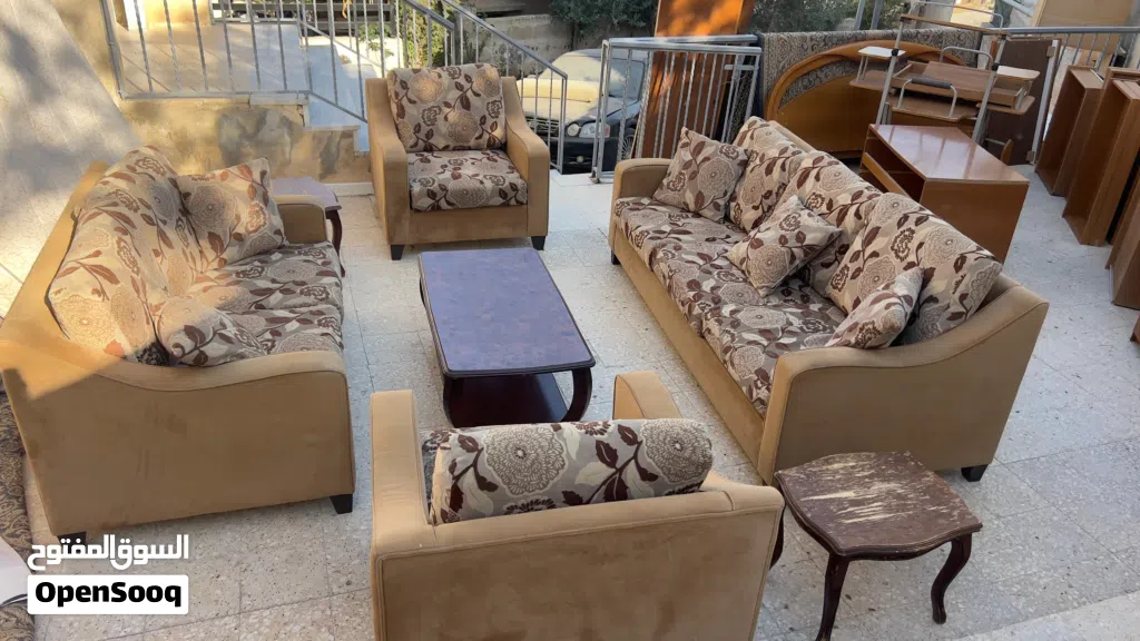 طقم كنب كامل للبيع مستعمل بحاله جيده