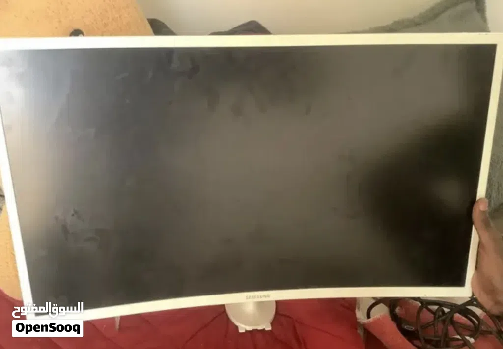 شاشه كمبيوتر سامسونج 27 بوصة منحنيه فل اتش دي