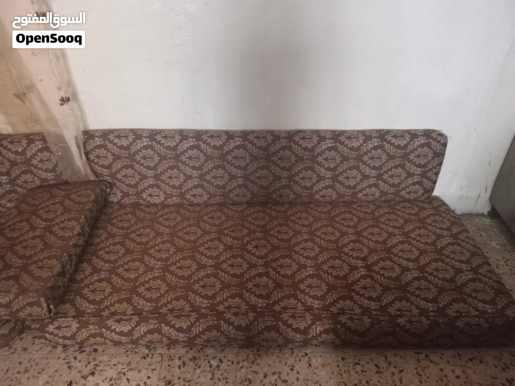 سلام عليكم ورحمة الله وبركاتة عندي فرشات البيع
