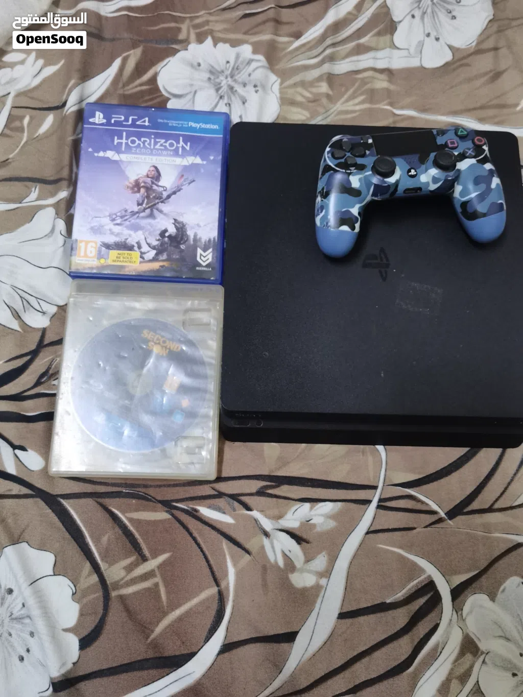 Ps4 with controller and games