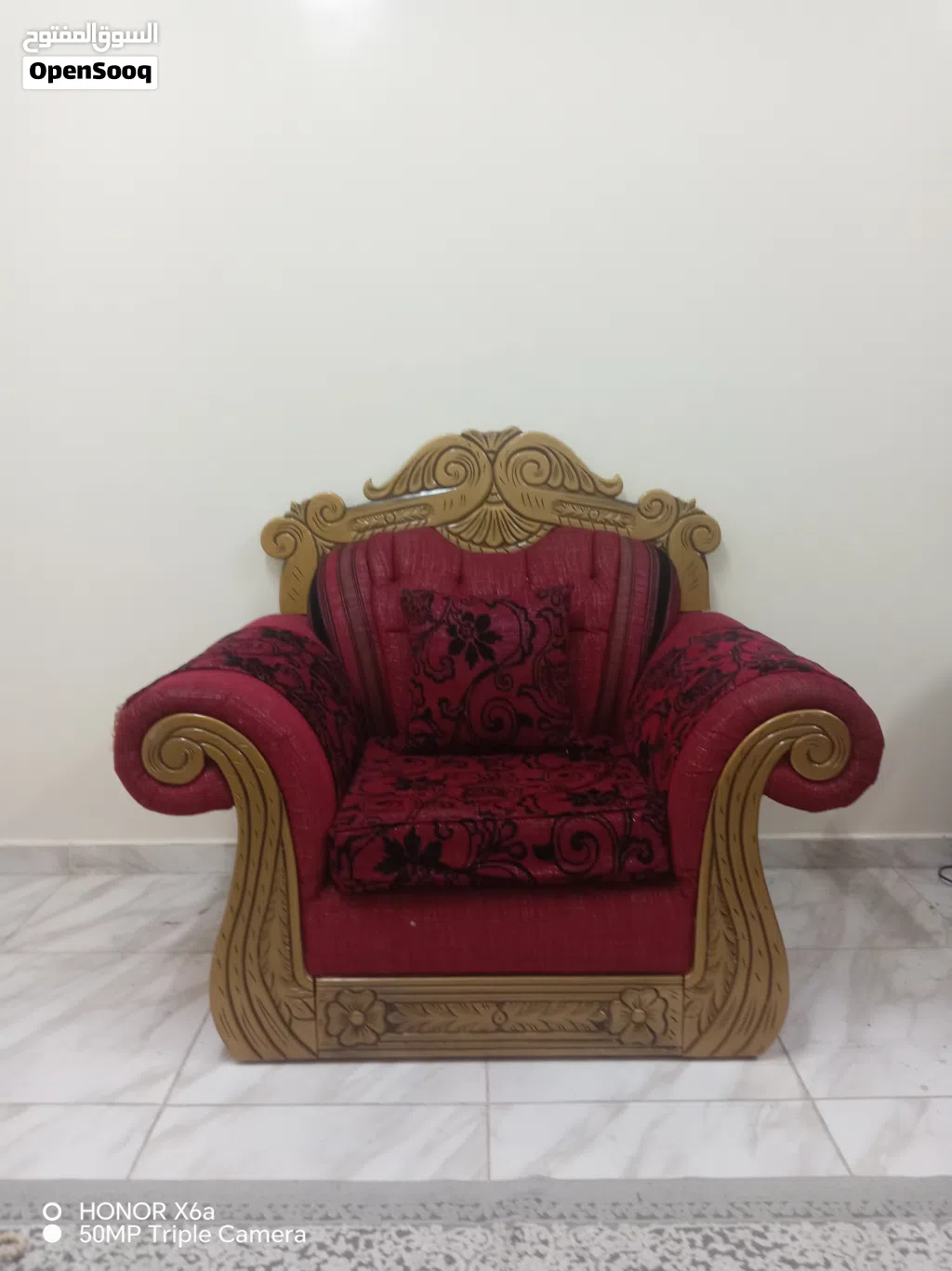 طقم الكنب عربي فخم لون أحمر