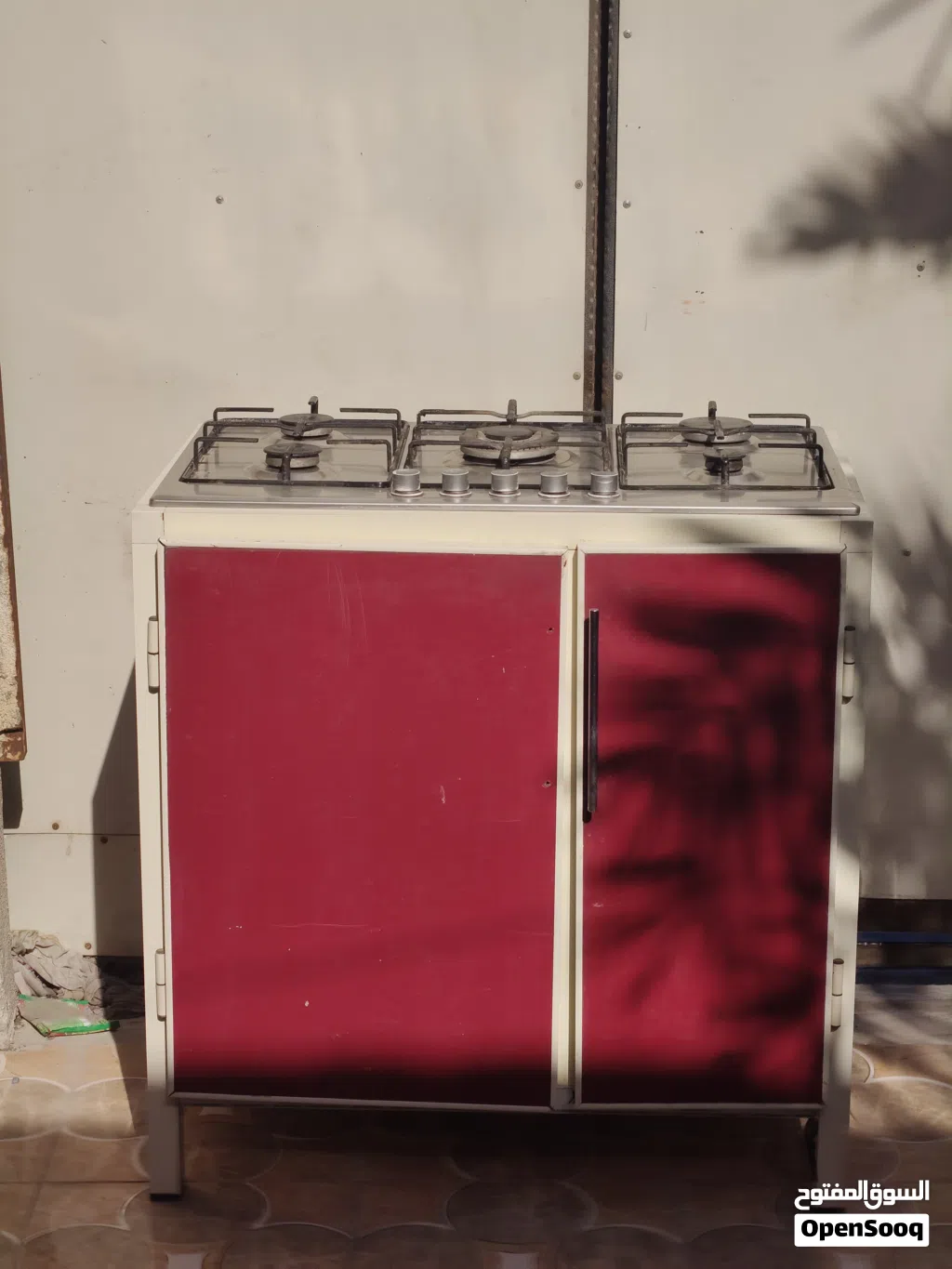 طباخ مع كاونتر ب سعر 250 و بي مجال