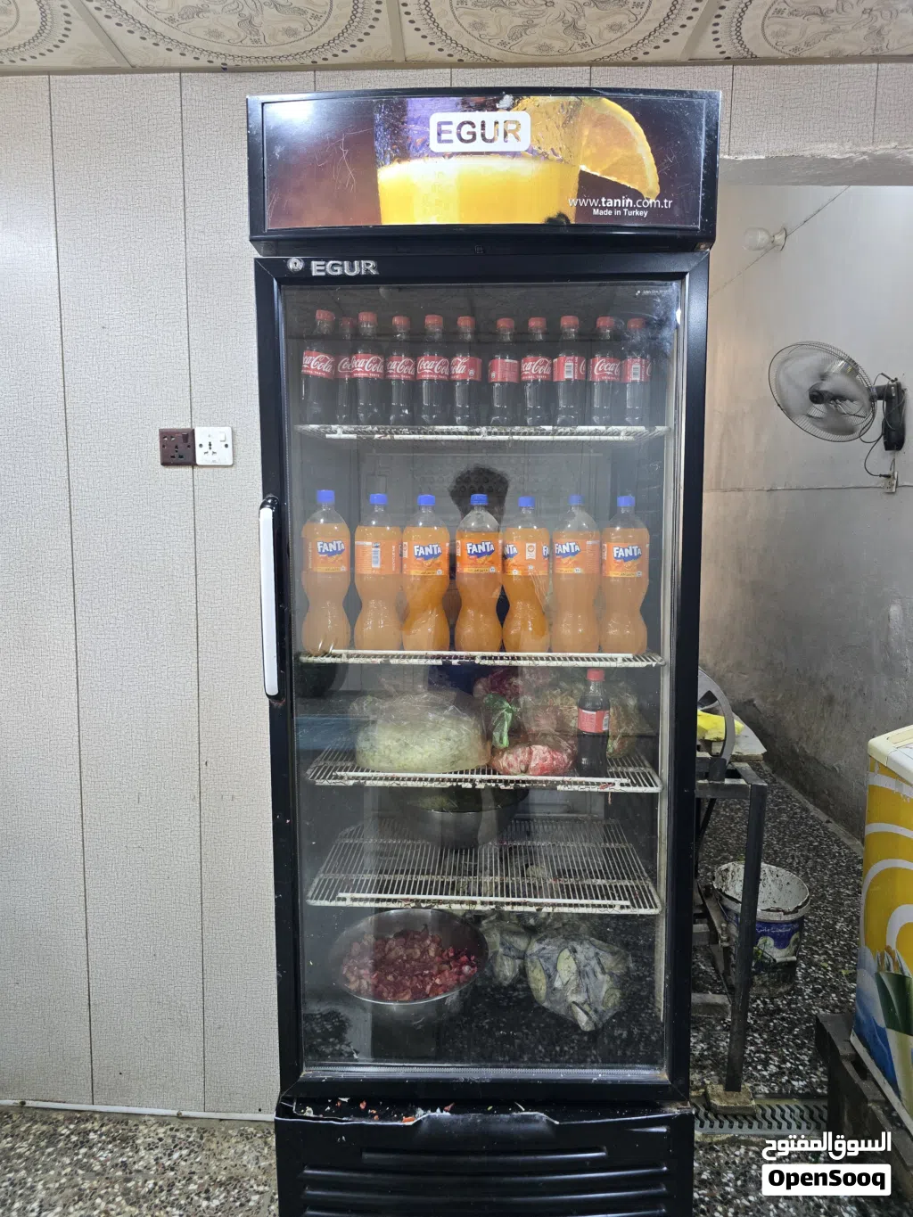 حافظة بحالة جيدة