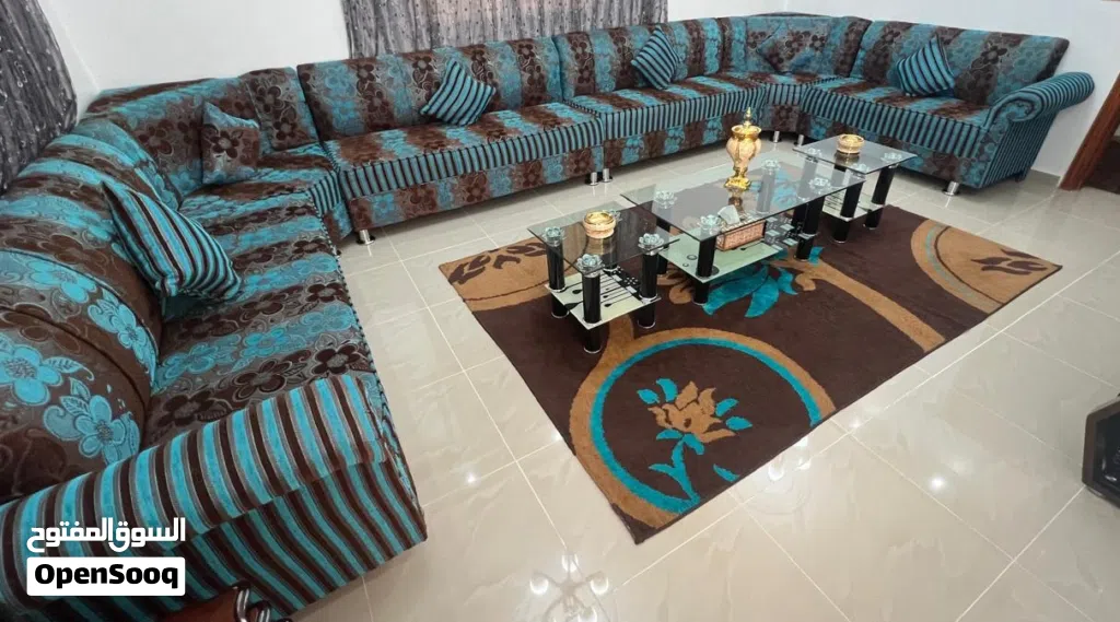 طقم كورنر بحالة ممتازة