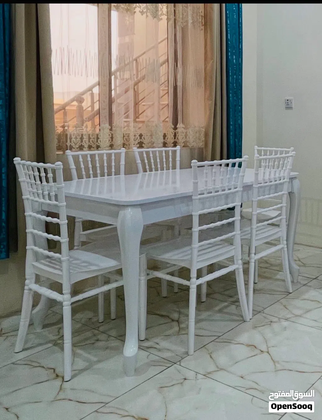 ميز طعام 6 كراسي