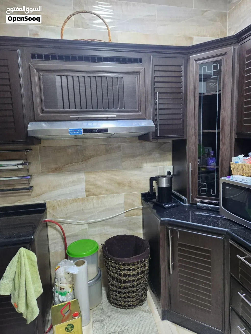 مطبخ المنيوم مع رخام والمغسله مقاس 270×285 في العقبة