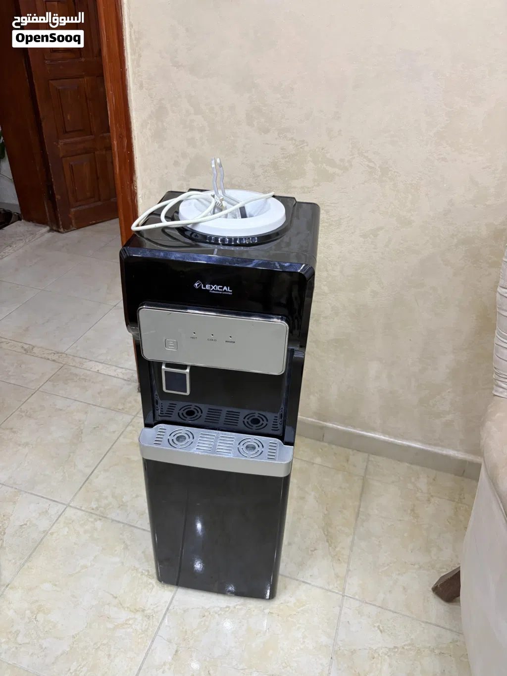كولر ماء بحالة جيدا جدا استعمال خفيف