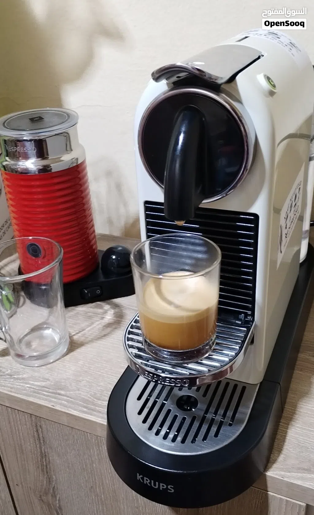 Machine à café Nespresso citiz 3 أشهر ضمان الألوان متوفرة