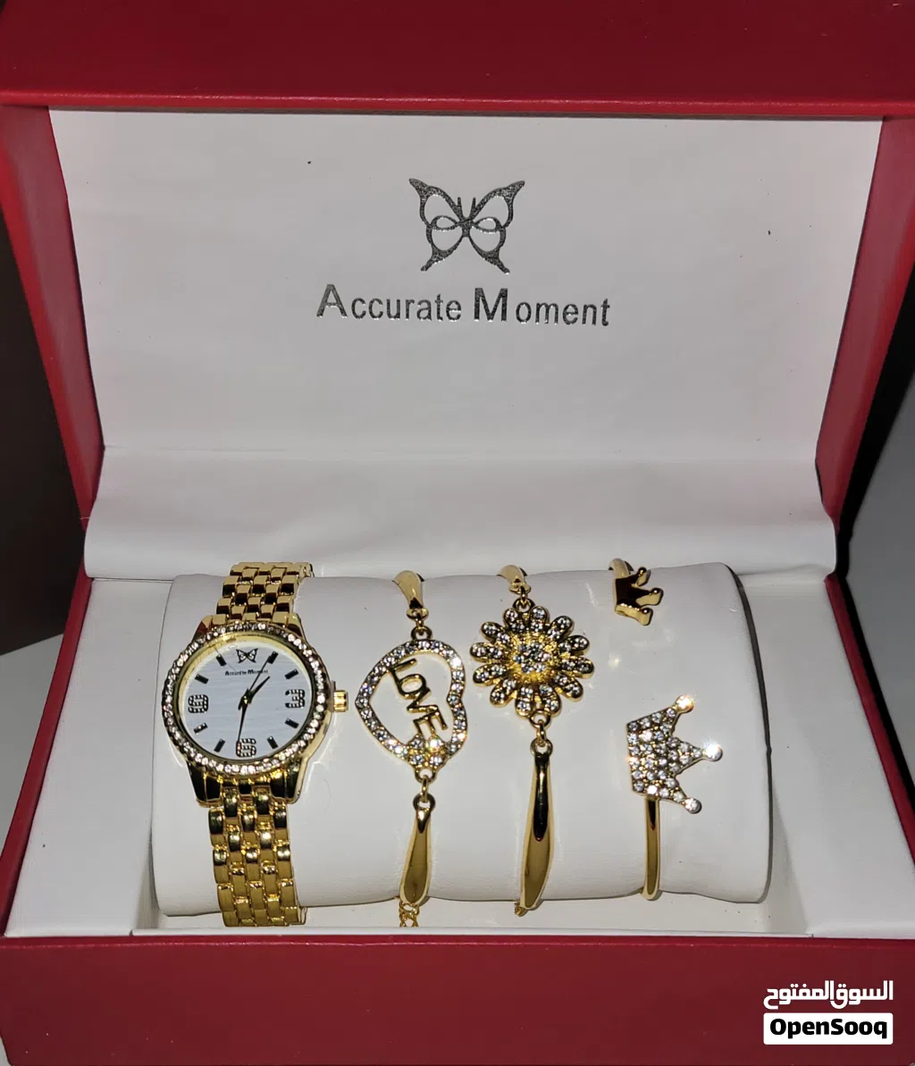 للبيع إكسسوارات وأطقم نسائية فاخرة من سواروفسكي (Swarovski) - جديد بالعلبة والبيع بالحبة