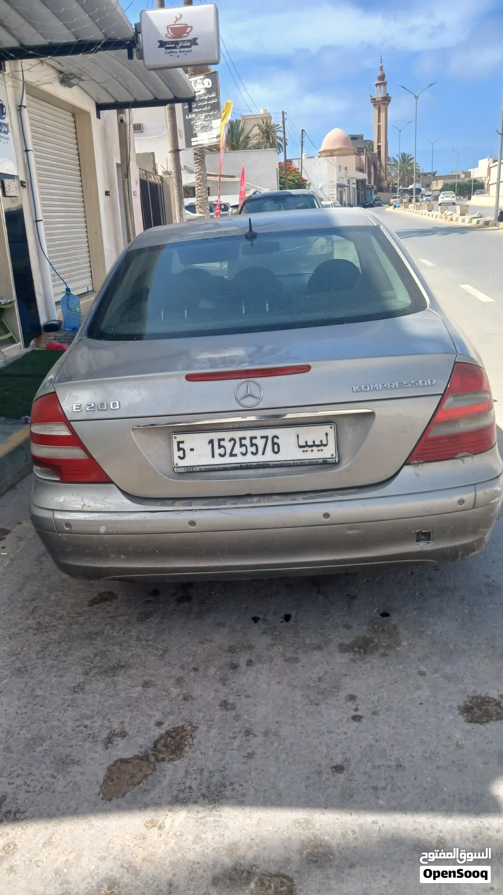 مرسيدس بنز الفئة-E E 200