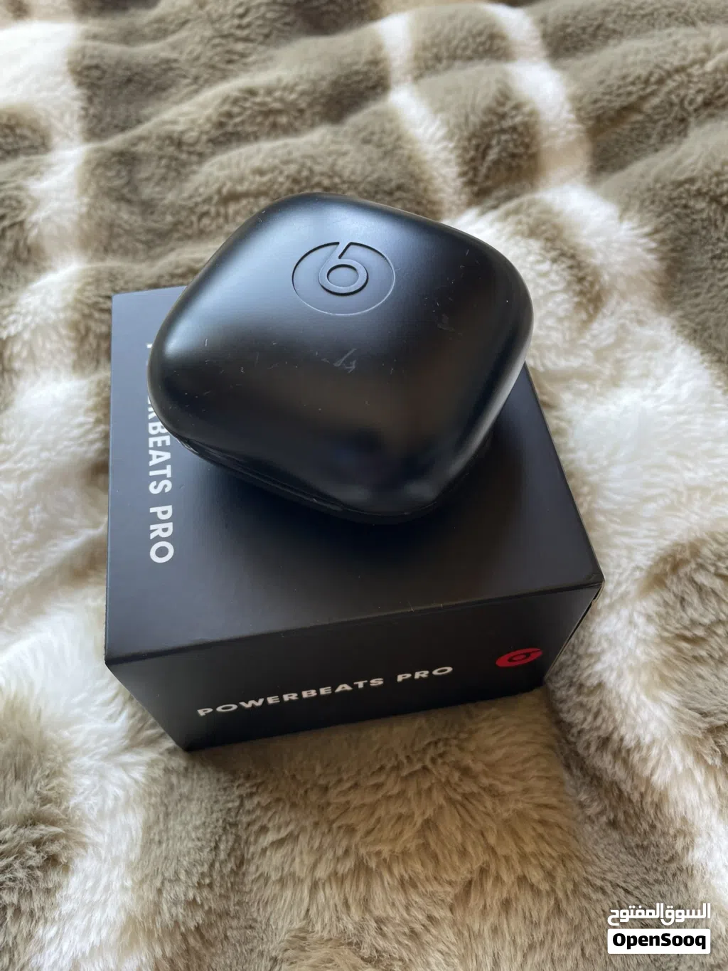 سماعات 2 PowerBeats Pro من شركة apple