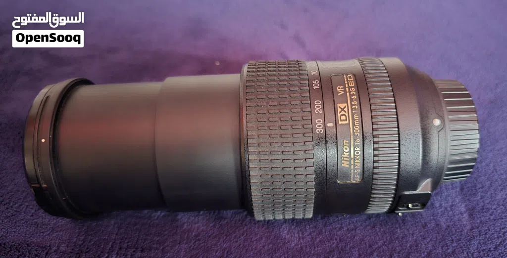 NIKKOR AF-S DX 18-300mm 1:3.5-6.3 G ED VR lens