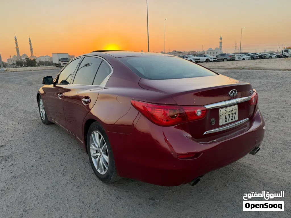 Infiniti Q50 Luxe