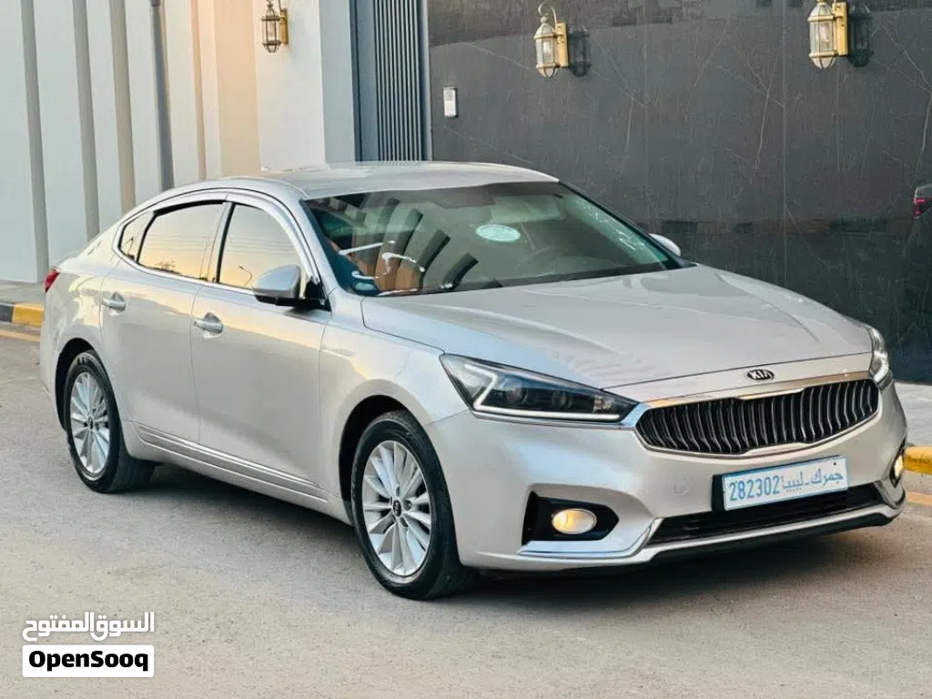 كيا كادينزا Limited