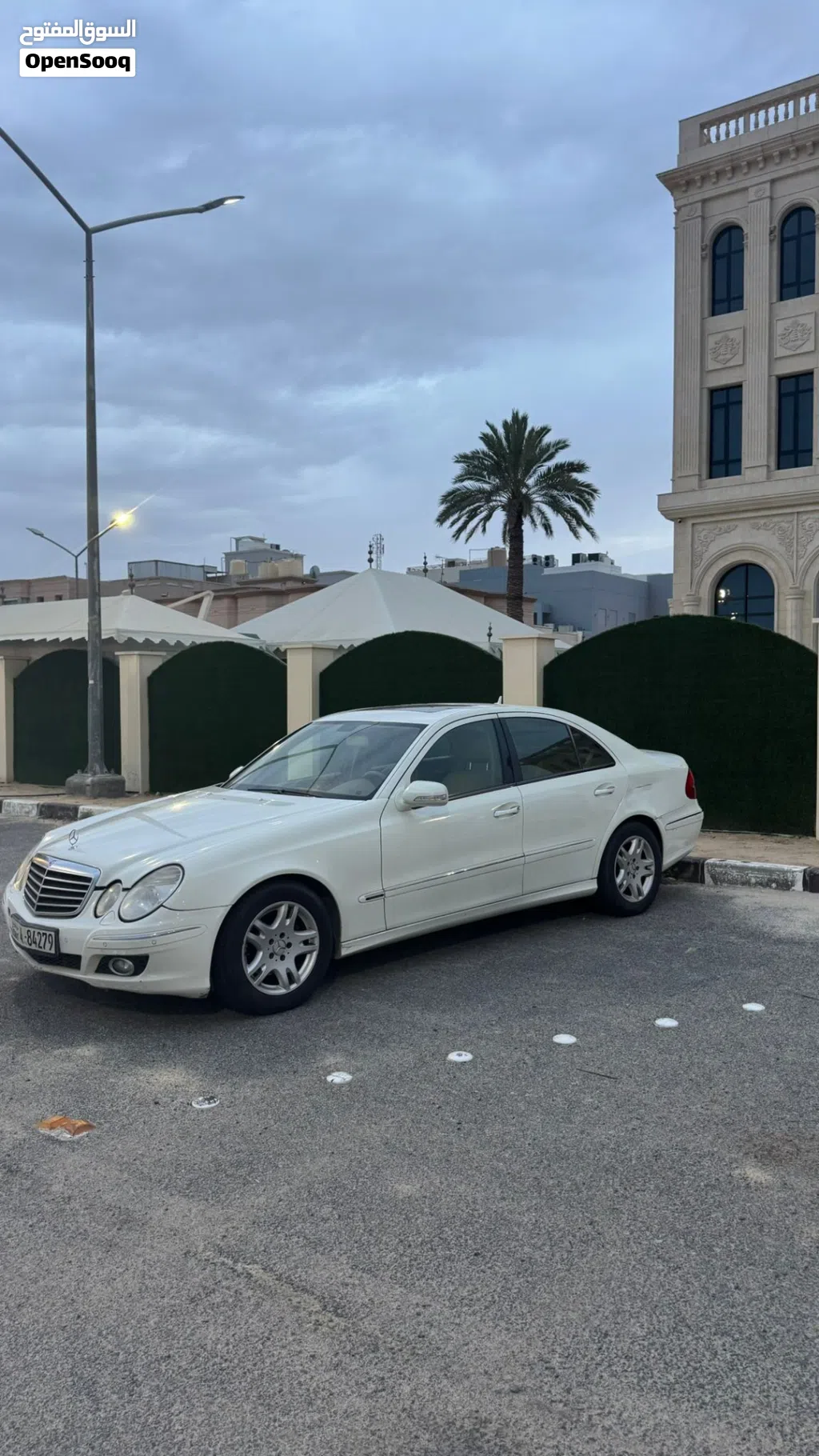 مرسيدس بنز الفئة-E E 200