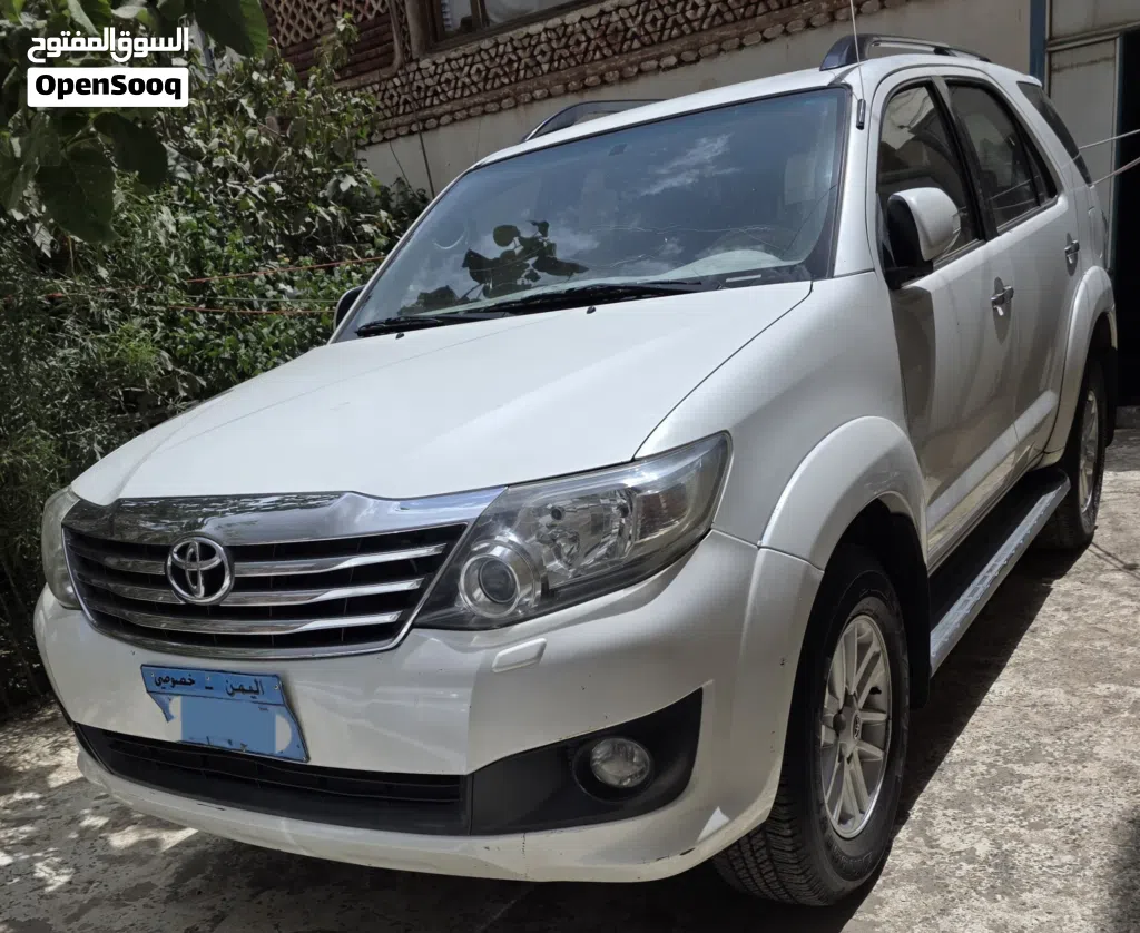 Toyota Fortuner SR5