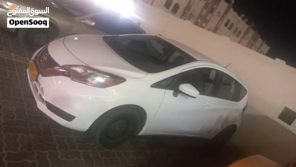 نيسان فيرسا SV