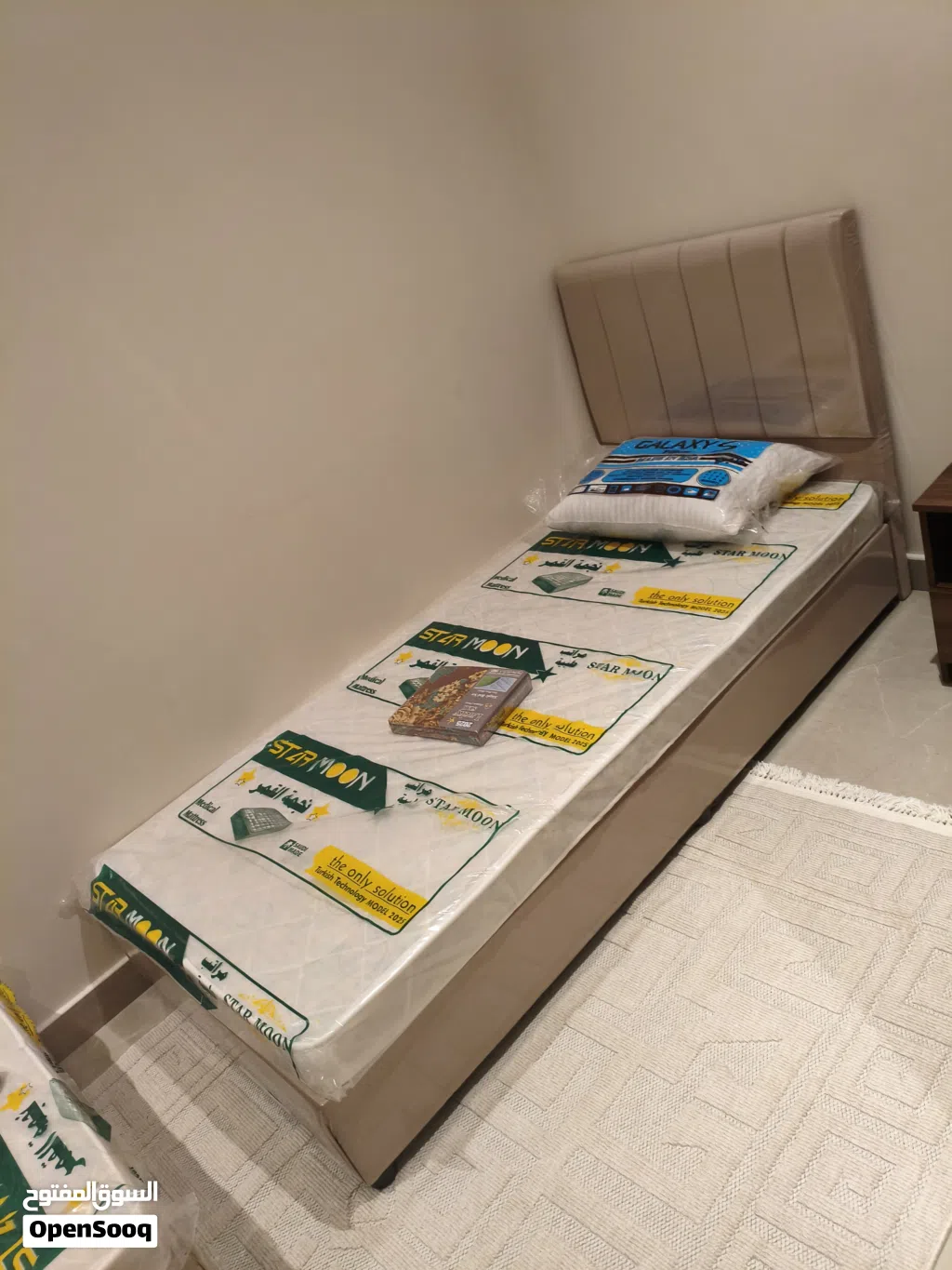 single bed with mattress