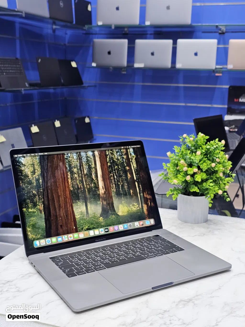 Macbook Pro A1990 Year 2018 Core I7 Processor 32gb Ram 500gb Ssd 4gb Graphics Card