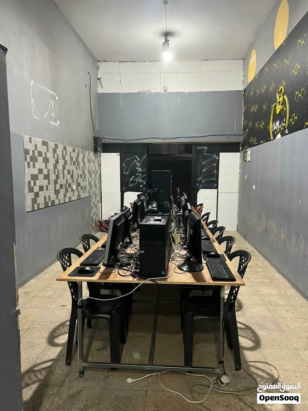 محل كامل للبيع