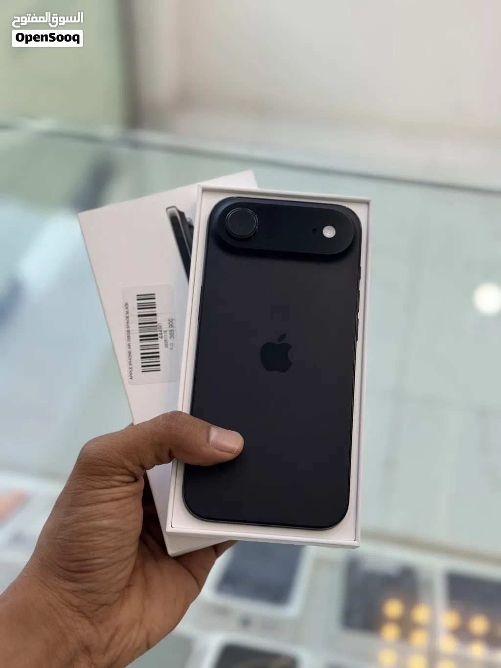 Used Apple iPhone 17 Air 256GB in Black with Box and Charger - Excellent Condition