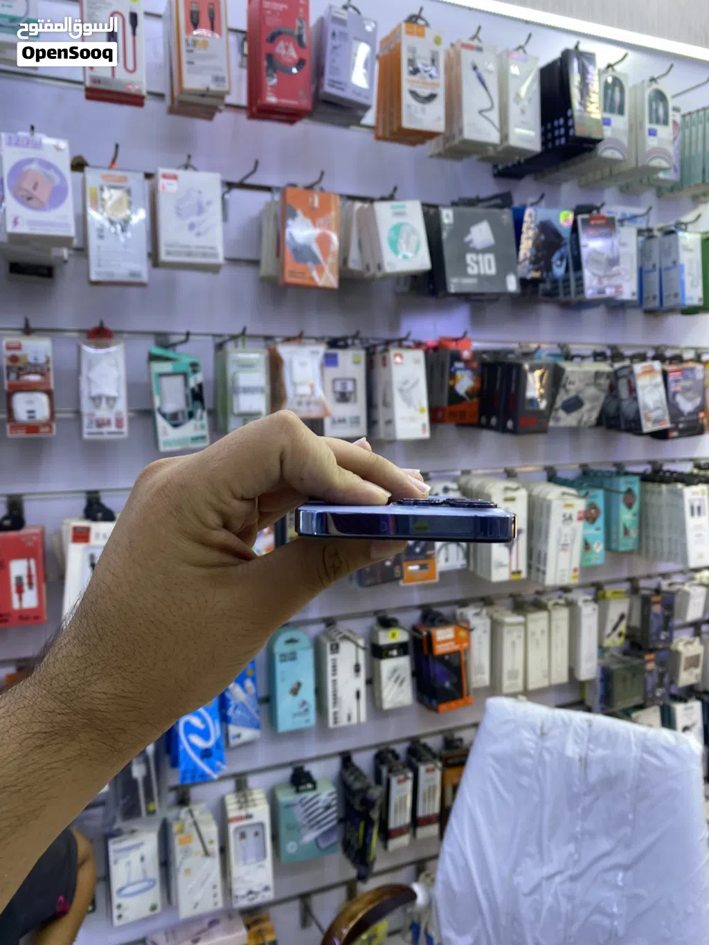 آيفون 13 برو فقط