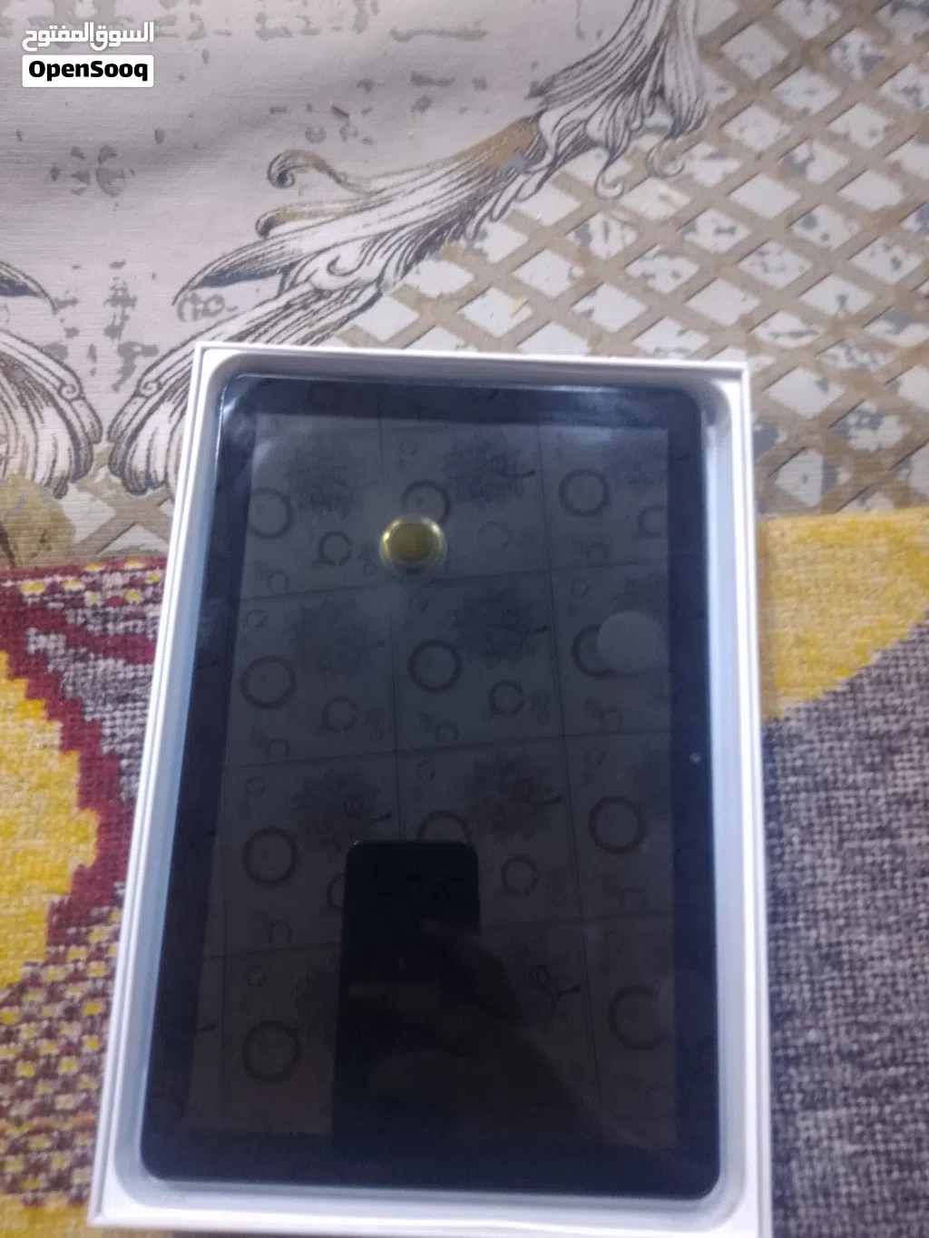 تابلت blackview حاله جيد مع كارتون و شاحن