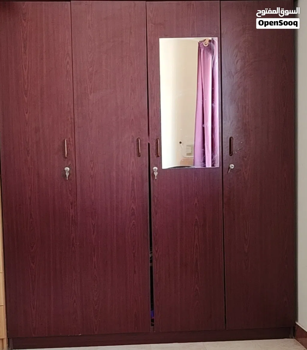 Bedroom 4 door Cupboards