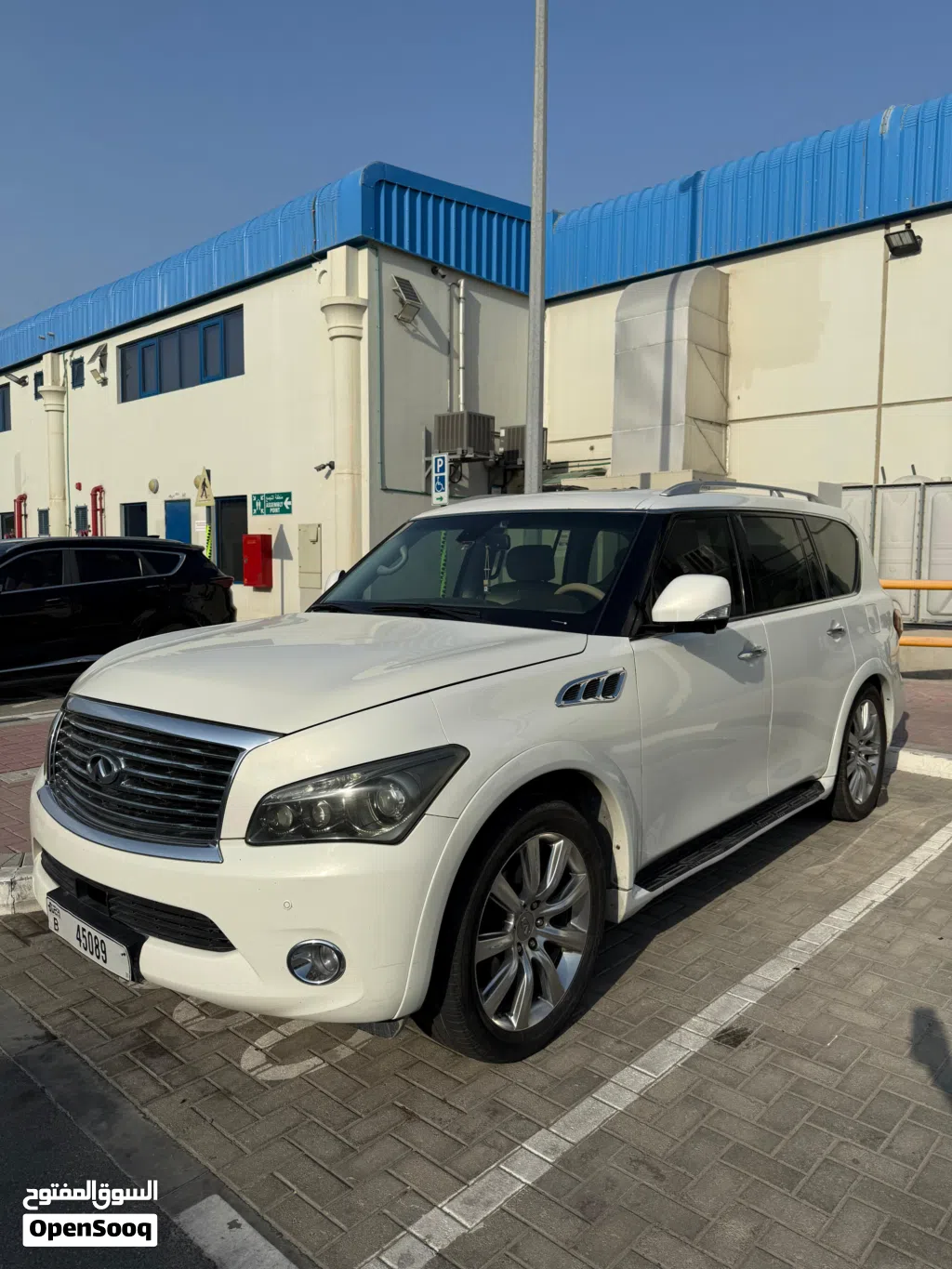 إنفينيتي QX56