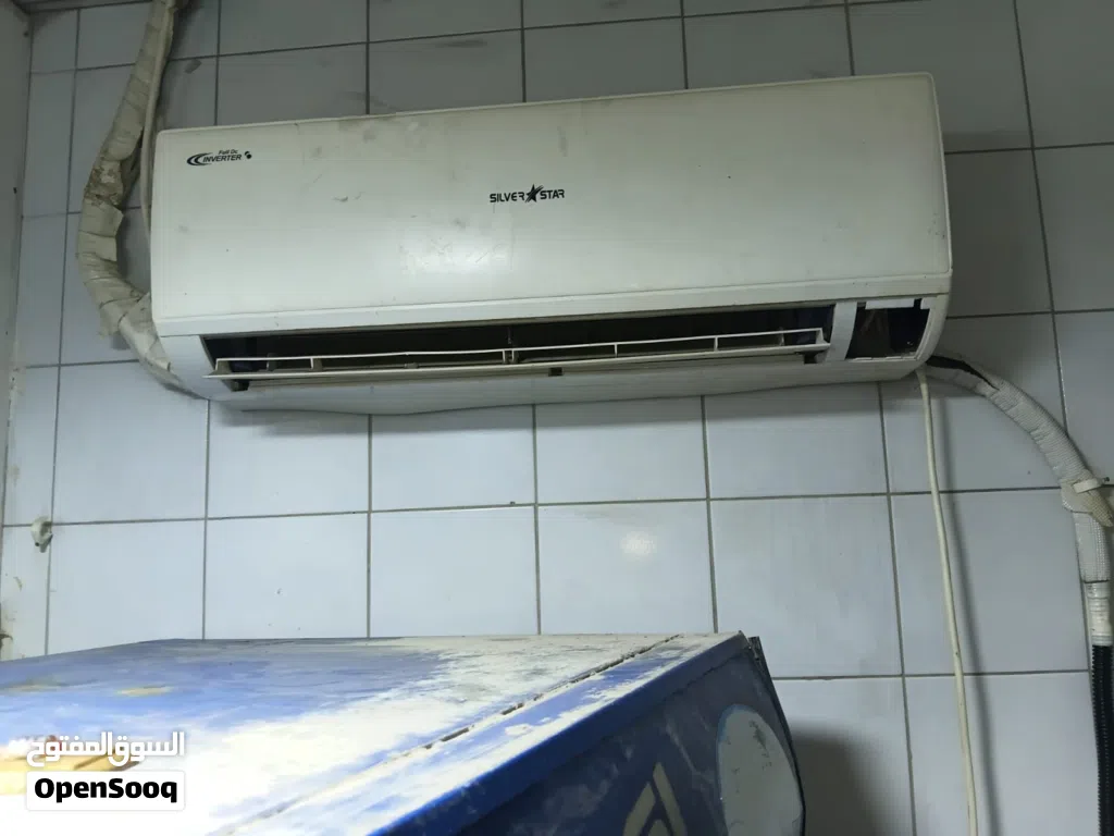 عدة مطعم للبيع