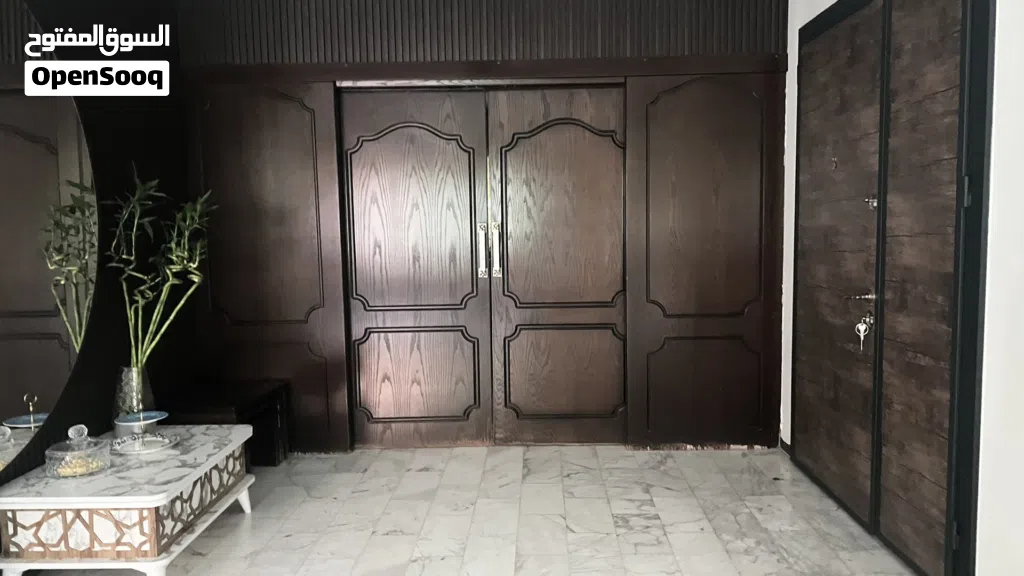 باب للبيع ب100