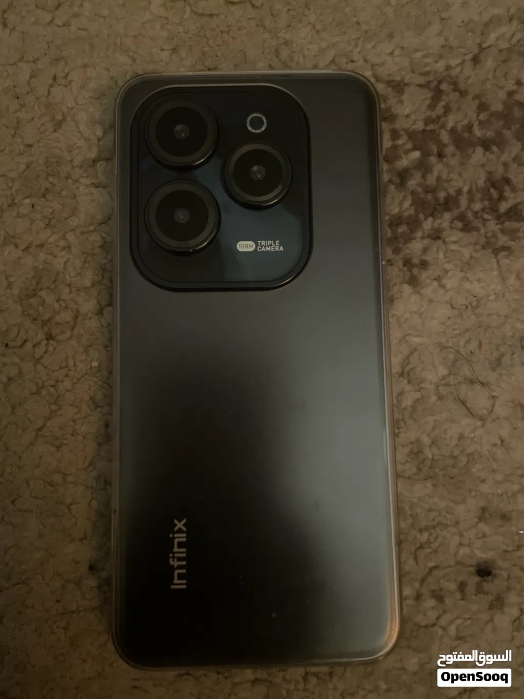هاتف من شركة infinix بحالة منتازه ونظيف جدا عيبه التعليق للمصداقيه