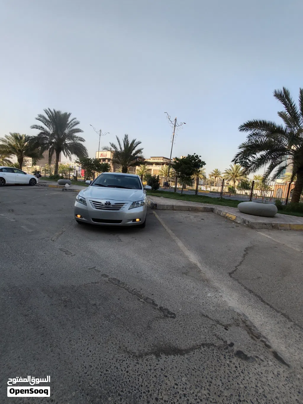 تويوتا كامري LE
