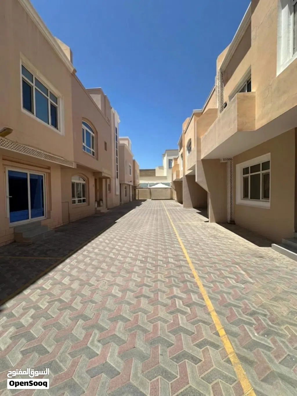 Villa for rent in a complex in alhail south/ فيلا للايجار داخل مجمع سكني في الحيل الجنوبية