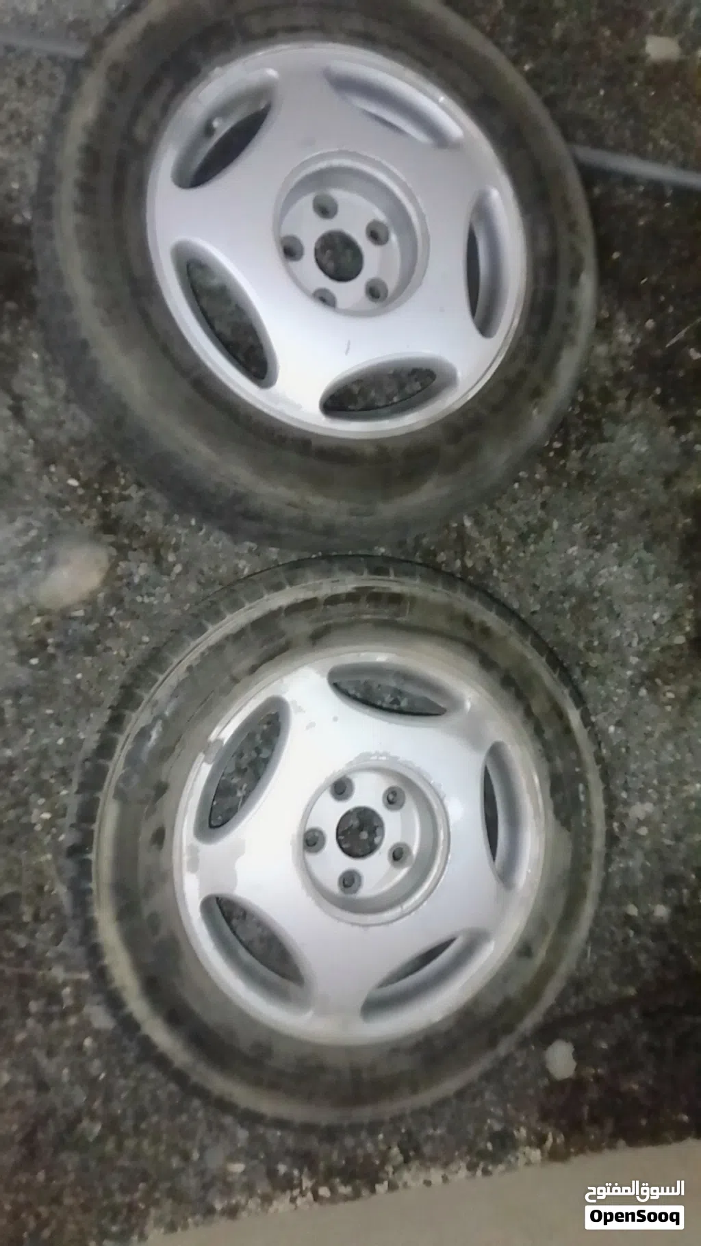 اللبيع أطارات لكسز