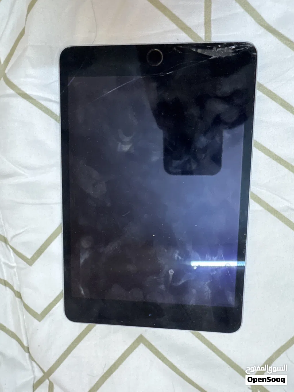 للبيع iPad Apple مستخدم بشكل جيد