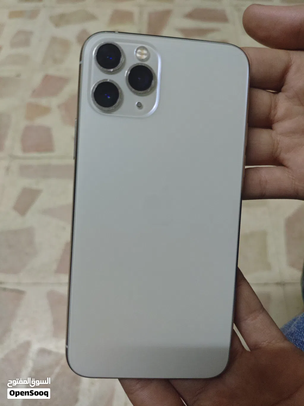 ايفون 11 برو للبيع